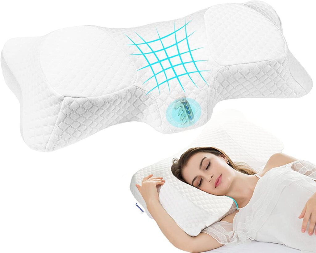 Mujer durmiendo sobre una almohada ortopédica viscoelástica